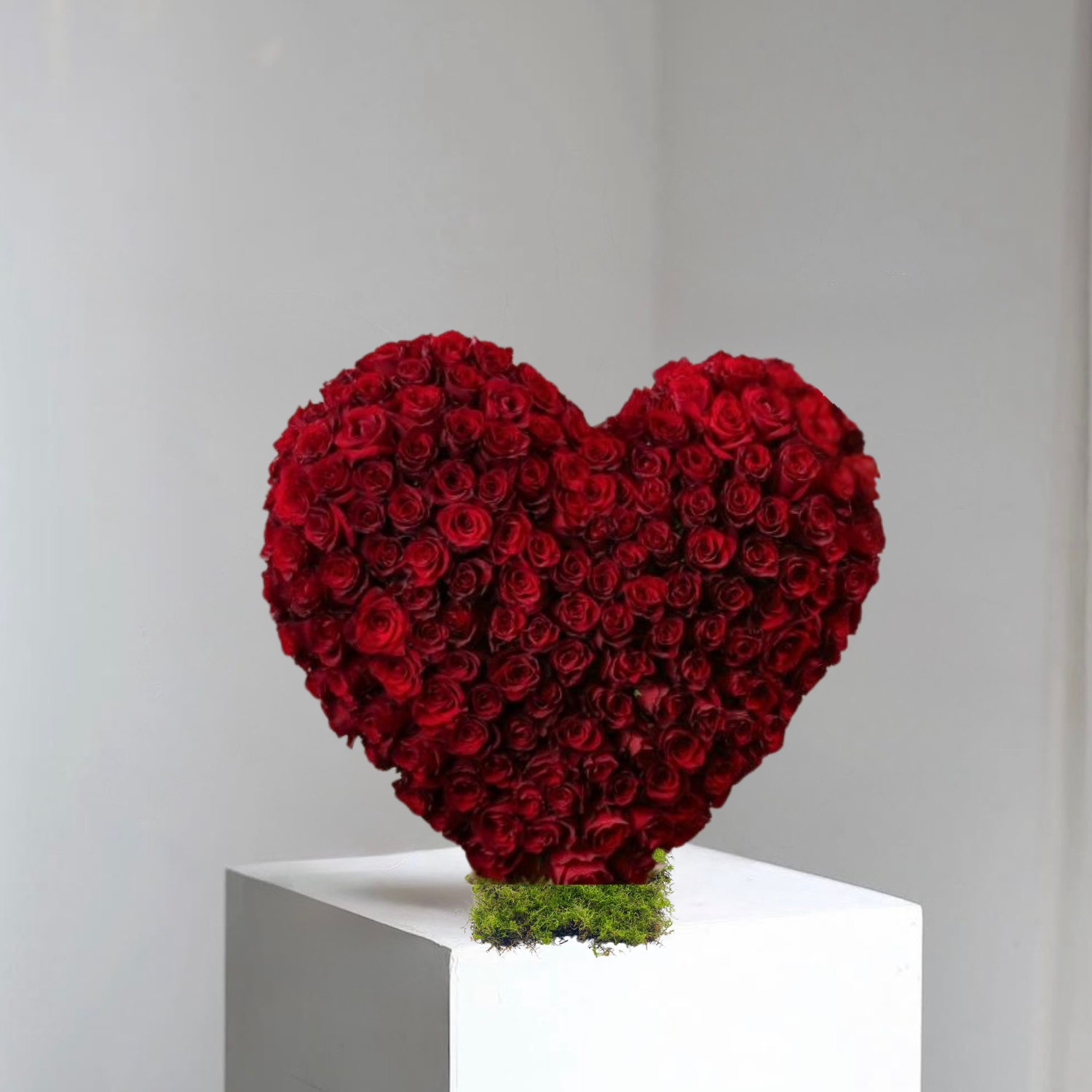 3D Love 3D Love – Heart-Shaped Red Rose Arrangement - Image 1